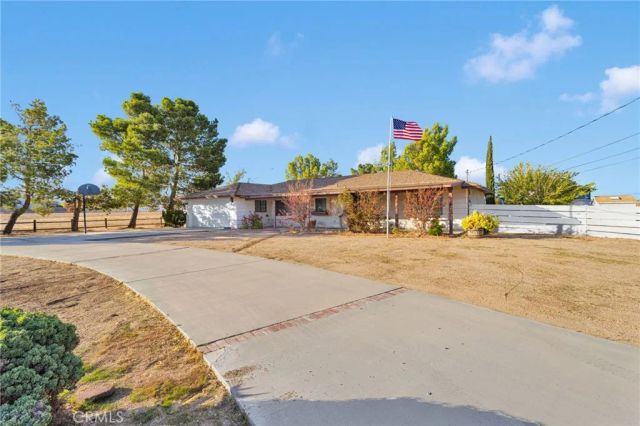 18442 Hinton, Hesperia, CA 92345