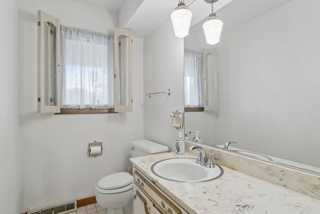 217 S Arlington Heights Road, Elk Grove Village, IL 60007
