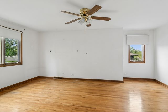 217 S Arlington Heights Road, Elk Grove Village, IL 60007