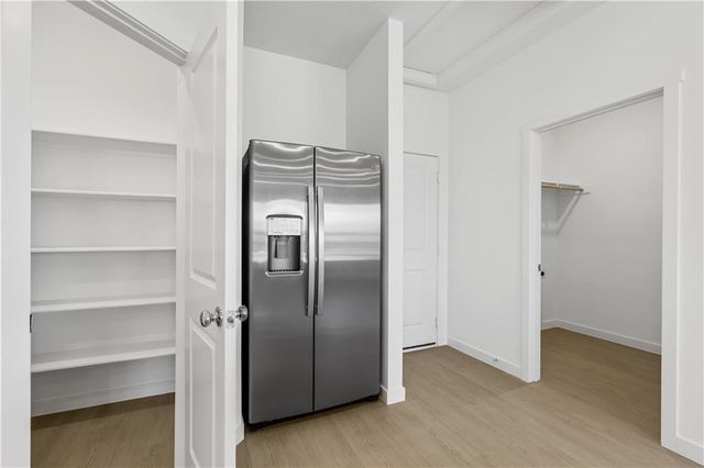 22580 W 214th Terrace, Spring Hill, KS 66083