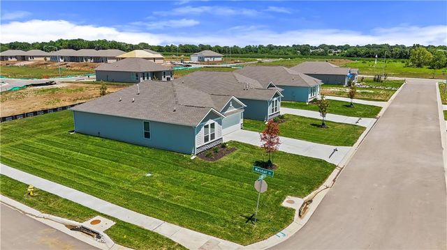 22580 W 214th Terrace, Spring Hill, KS 66083