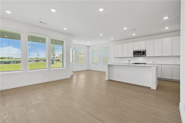 22580 W 214th Terrace, Spring Hill, KS 66083