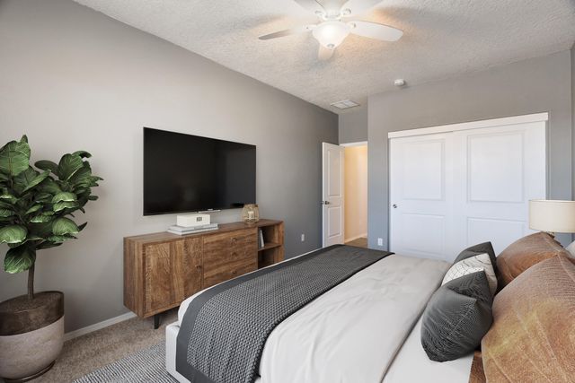 6823 Kayser Mill Road NW, Albuquerque, NM 87114