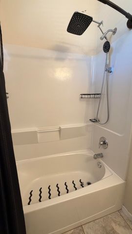 6823 Kayser Mill Road NW, Albuquerque, NM 87114