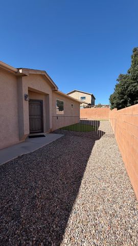 6823 Kayser Mill Road NW, Albuquerque, NM 87114