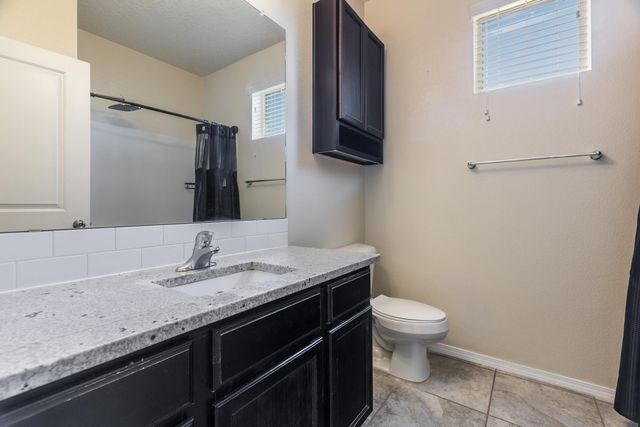 6823 Kayser Mill Road NW, Albuquerque, NM 87114