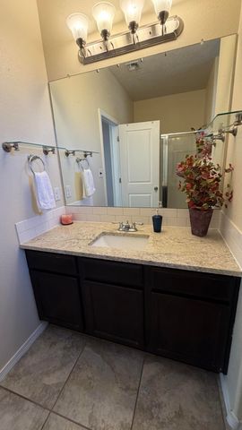6823 Kayser Mill Road NW, Albuquerque, NM 87114
