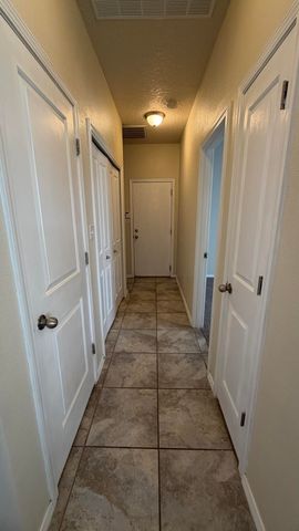 6823 Kayser Mill Road NW, Albuquerque, NM 87114