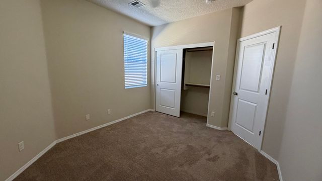 6823 Kayser Mill Road NW, Albuquerque, NM 87114