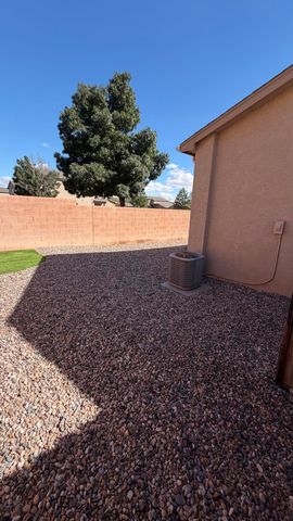 6823 Kayser Mill Road NW, Albuquerque, NM 87114