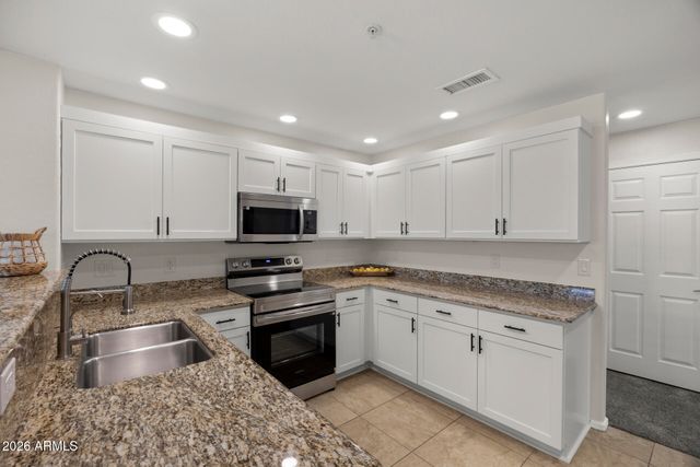 19700 N 76TH Street 2142, Scottsdale, AZ 85255