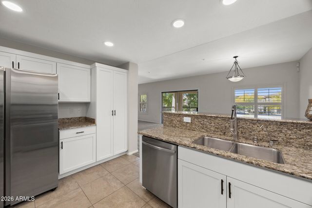 19700 N 76TH Street 2142, Scottsdale, AZ 85255