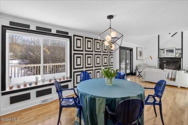 30 Loudonwood East, Colonie, NY 12211