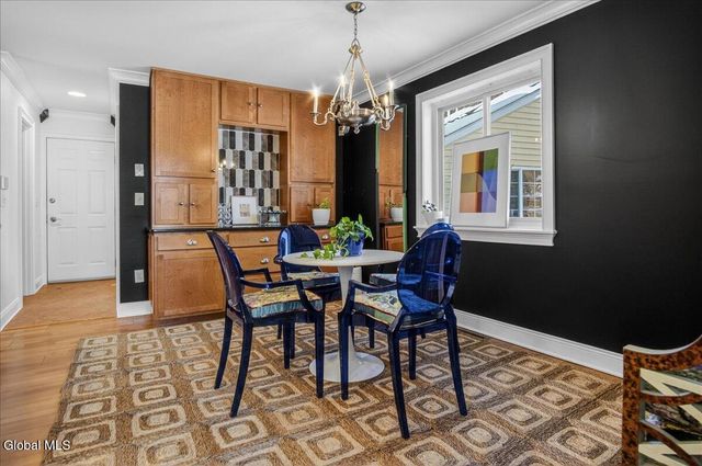 30 Loudonwood East, Colonie, NY 12211