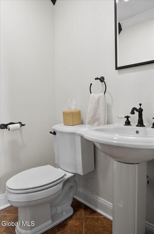 30 Loudonwood East, Colonie, NY 12211