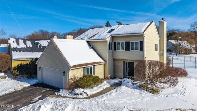 30 Loudonwood East, Colonie, NY 12211