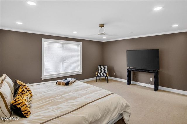 30 Loudonwood East, Colonie, NY 12211