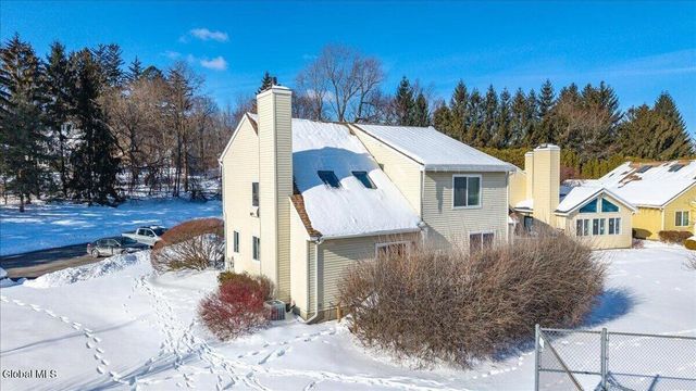 30 Loudonwood East, Colonie, NY 12211