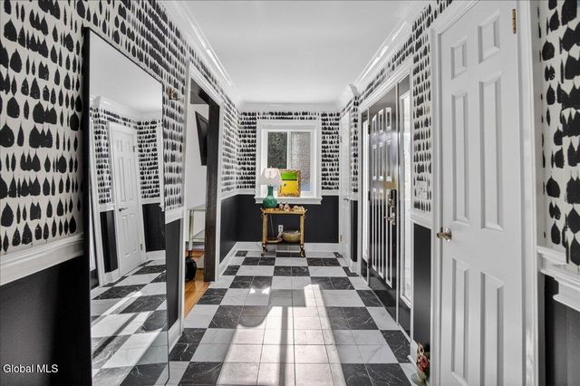 30 Loudonwood East, Colonie, NY 12211