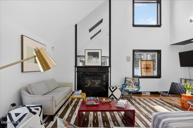 30 Loudonwood East, Colonie, NY 12211