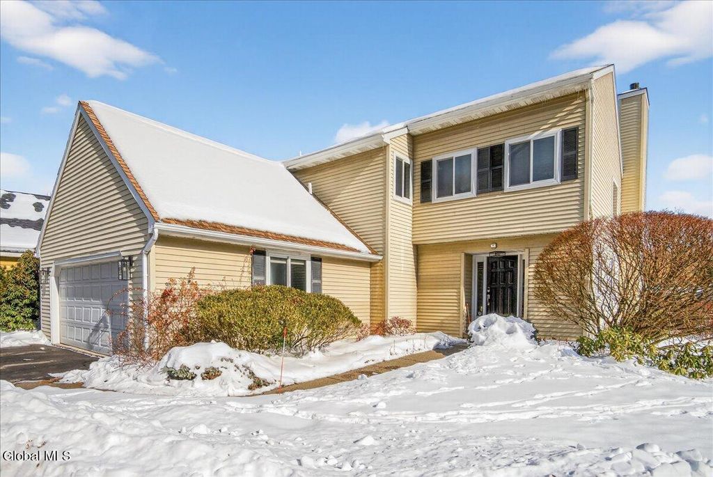 30 Loudonwood East, Colonie, NY 12211