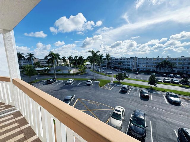 4075 Cornwall D, Boca Raton, FL 33434