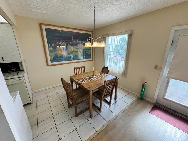 4075 Cornwall D, Boca Raton, FL 33434