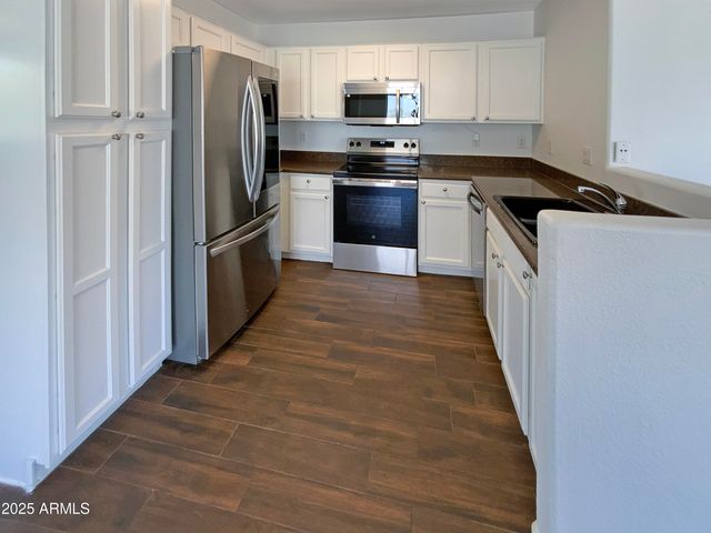 17517 W VENTURA Street, Surprise, AZ 85388