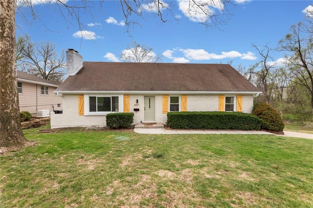 8827 Sni A Bar Road, Kansas City, MO 64133