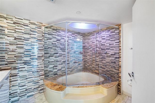 2000 Towerside Ter PH9, Miami, FL 33138