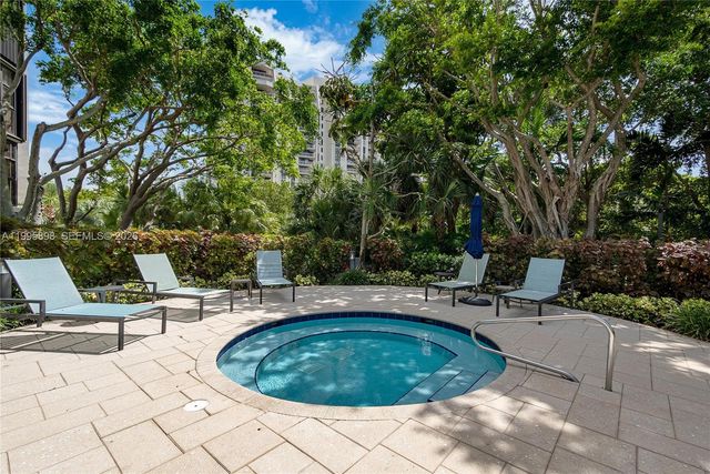 2000 Towerside Ter PH9, Miami, FL 33138