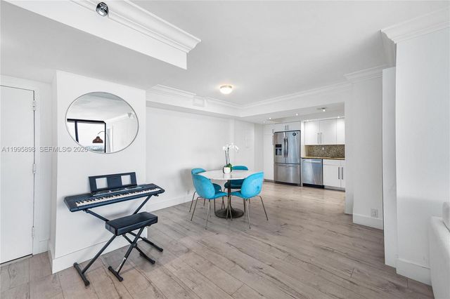 2000 Towerside Ter PH9, Miami, FL 33138