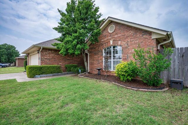 2912 Astor Drive, Norman, OK 73072