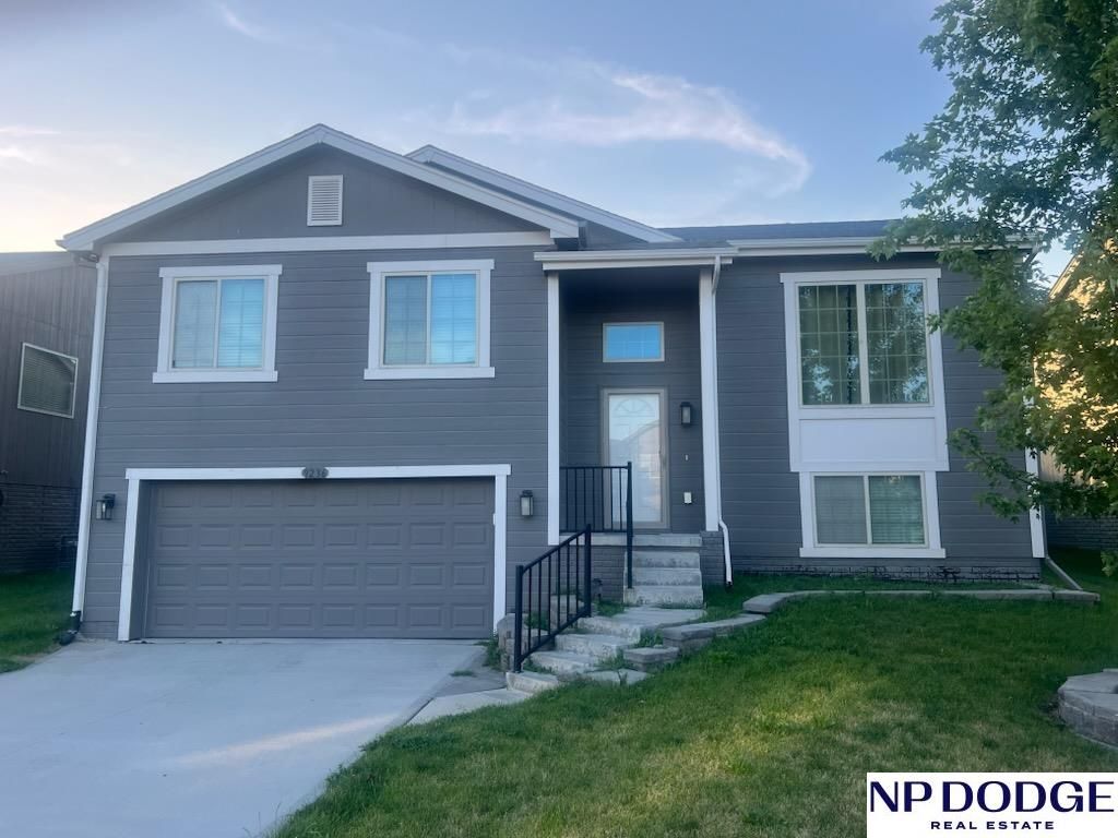 9236 Craig Street, Omaha, NE 68122