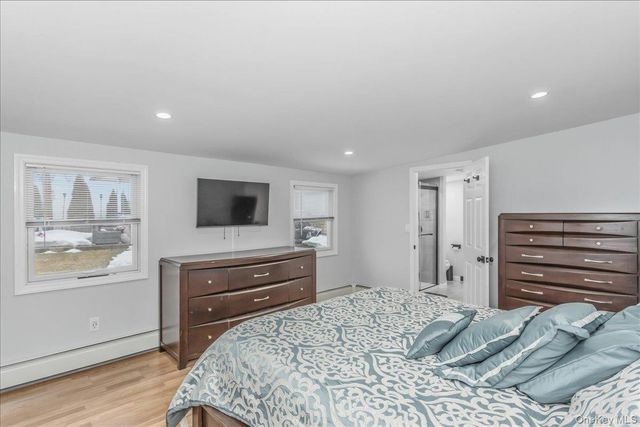 30 Echo Lane, Levittown, NY 11756