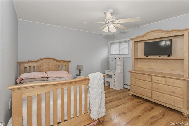 30 Echo Lane, Levittown, NY 11756