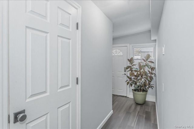 30 Echo Lane, Levittown, NY 11756