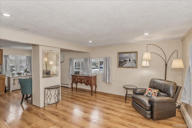 30 Echo Lane, Levittown, NY 11756