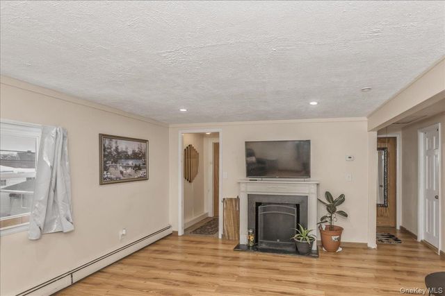 30 Echo Lane, Levittown, NY 11756