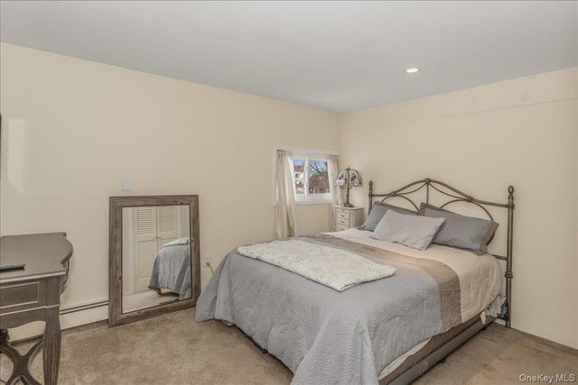 30 Echo Lane, Levittown, NY 11756