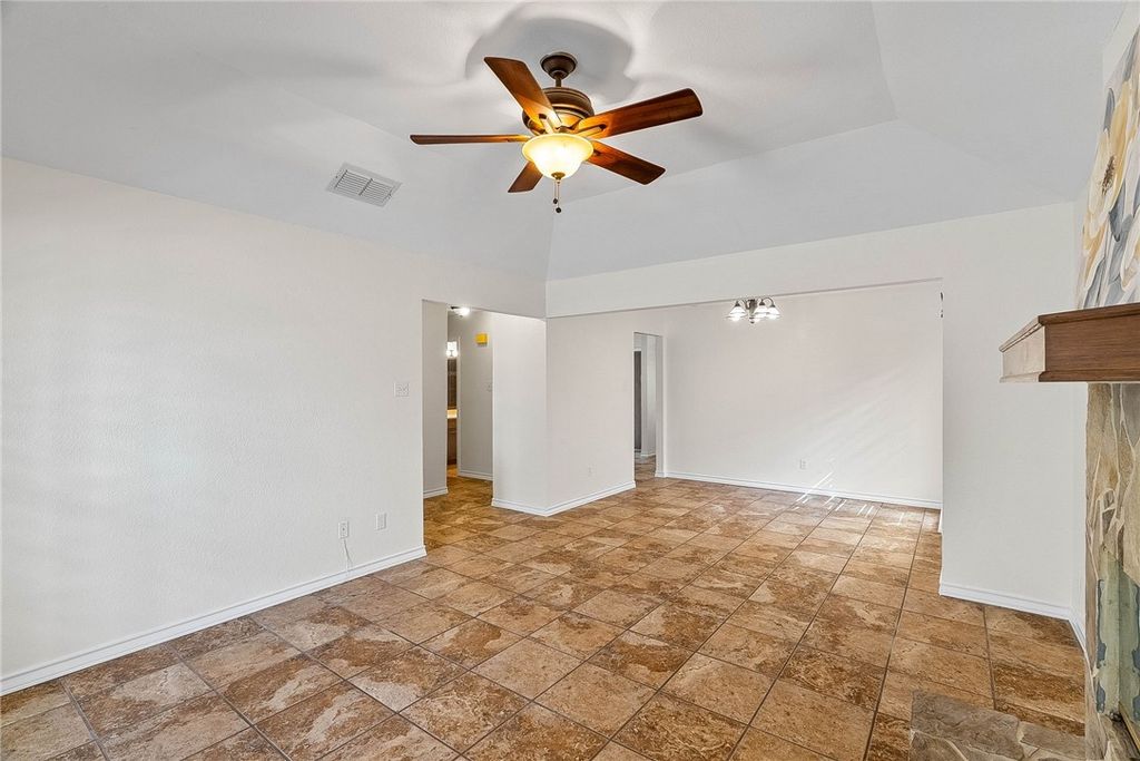 7962 Caribou Dr, Corpus Christi, TX 78414 — photo 3