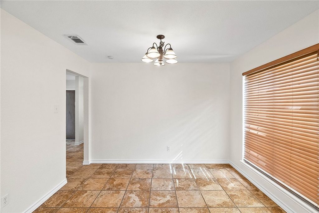 7962 Caribou Dr, Corpus Christi, TX 78414 — photo 4