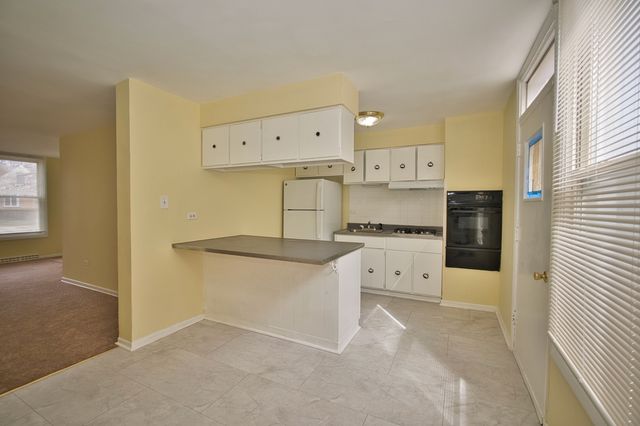 1857 Pine Street, Des Plaines, IL 60018