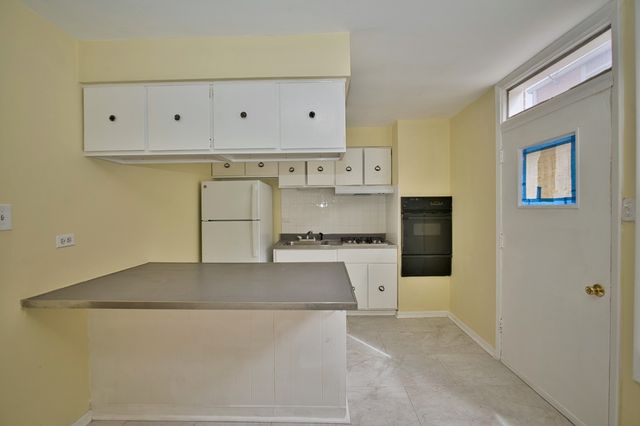 1857 Pine Street, Des Plaines, IL 60018