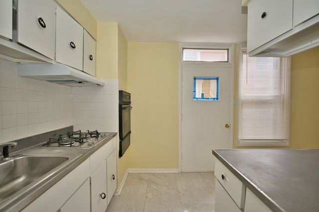 1857 Pine Street, Des Plaines, IL 60018