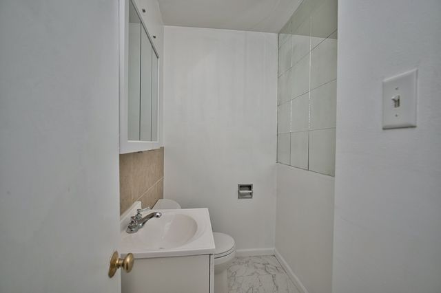 1857 Pine Street, Des Plaines, IL 60018