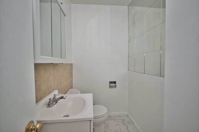 1857 Pine Street, Des Plaines, IL 60018