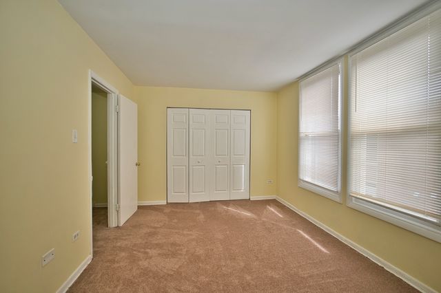 1857 Pine Street, Des Plaines, IL 60018