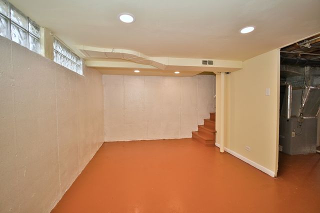 1857 Pine Street, Des Plaines, IL 60018