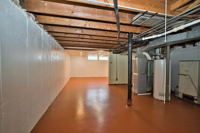 1857 Pine Street, Des Plaines, IL 60018